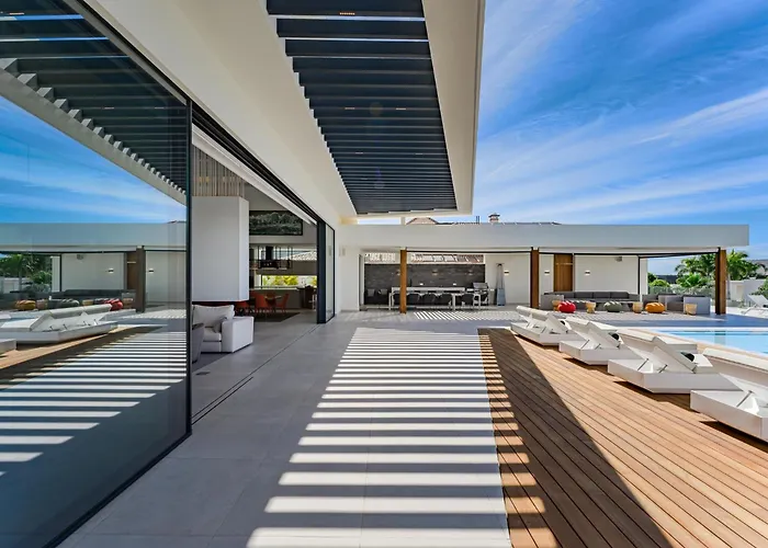 Volcano 빌라 아데제