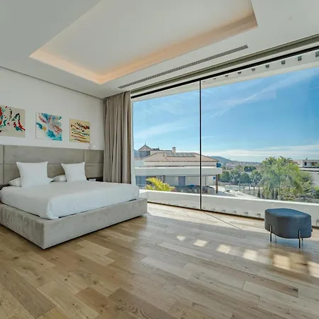 Volcano וילה אדחה