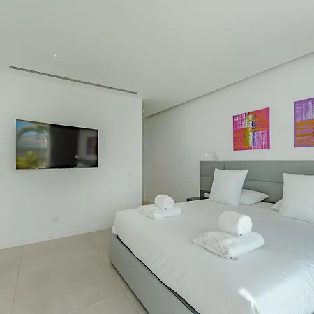 Volcano וילה אדחה