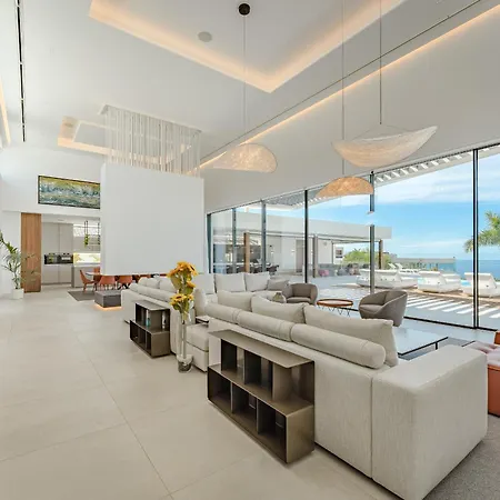 Volcano וילה אדחה